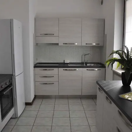 아파트 Di Lazise/gardasee 26307 *